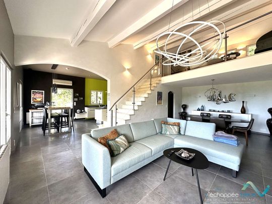 Belle Villa pour 6 personnes avec grande piscine à débordement et vue mer à La Londe-les-Maures - Photo 1