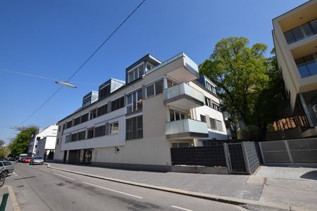 Erstklassige Dachgeschosswohnung in Bestlage Hietzings! - Photo 2