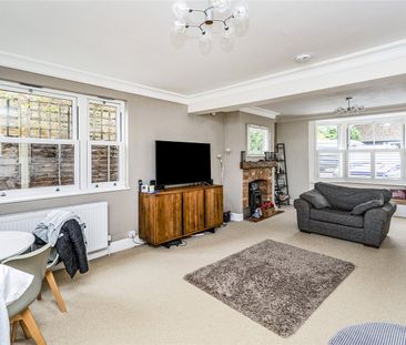 Maybury Hill, Woking, Surrey, GU22 8AB - Photo 4
