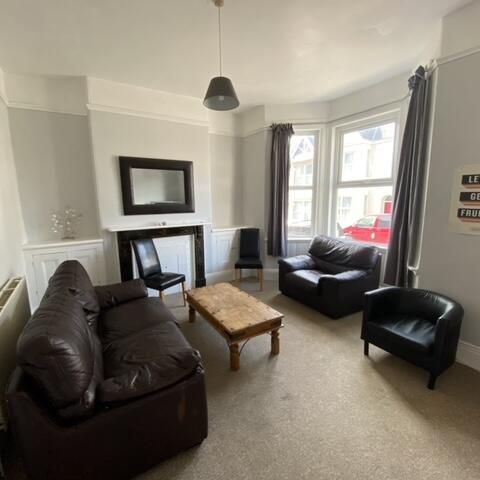 4 bedroom house share to rent - Photo 1