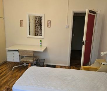 Room in a Shared Flat, Forty Lane, HA9 - Photo 1