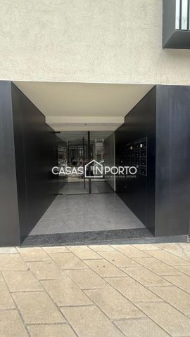 T1 com Lugar de Garagem - Metro de Campanhã - Photo 3