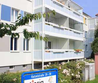 3-Raum-Wohnung im EG mit großem verglasten Balkon - Photo 4