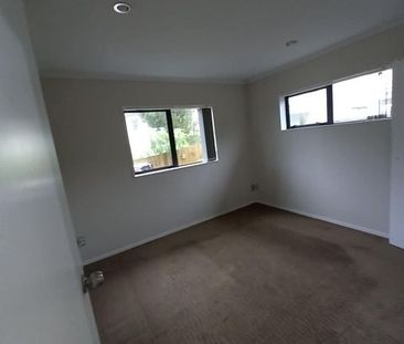 Charming Clover Park Haven - 2BR w/ Deck! - Photo 3