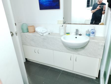 Port Melbourne - Photo 2