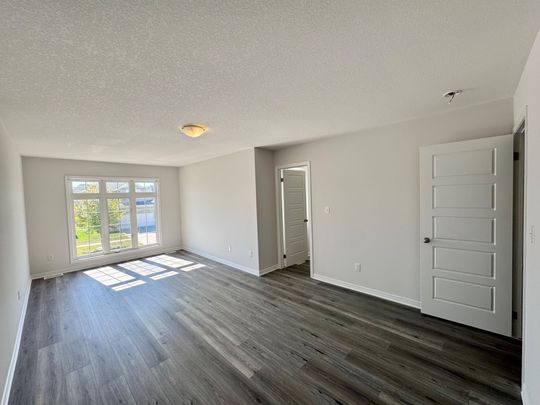 For Lease - 3186 Singleton Avenue Unit# 46, London South, Ontario - Photo 1