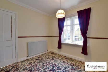 2 bedroom end of terrace house to rent - Photo 4