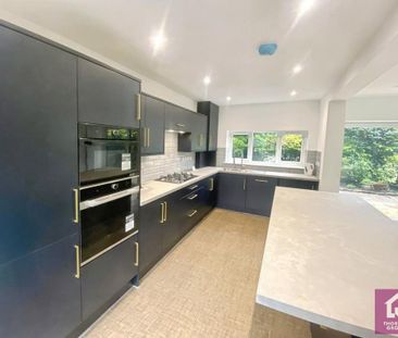 4 bedroom semi-detached house to rent - Photo 2