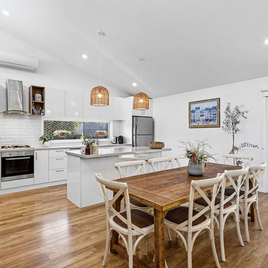 COASTAL CHARM - Photo 1