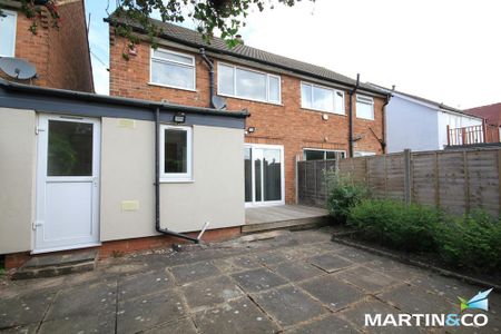 3 bedroom semi-detached house to rent - Photo 2
