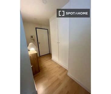 1 room luxury Flat for rent in Valencia - Photo 2