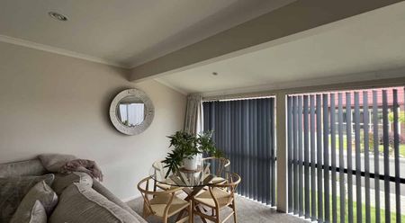 Charming Two Bedroom Residence - Photo 5