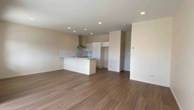 Family-Friendly Townhouse in a Quiet Cul-de-Sac - Photo 1