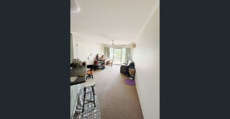 Full Furnished and includ Water billPrime Location Near Train Station & City! - Photo 2