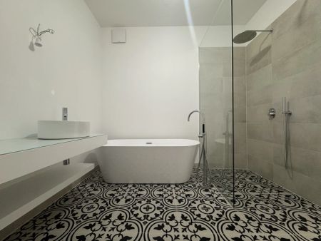 Luxuriöse 3-Zimmer-Mietwohnung mit Balkon und hochwertiger Ausstattung - Photo 3