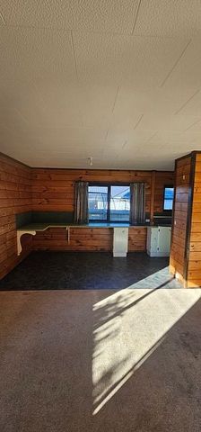 Charming 3BR Home in Tranquil Tuakau - Photo 3