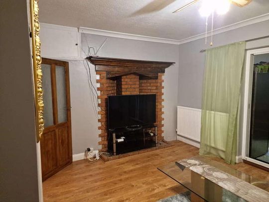 Lime Tree Road, Hounslow, Greater London, TW5 - Photo 1