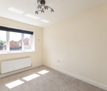 3 bedroom House To Let - Photo 3