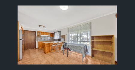 Charming 3-Bedroom Cottage for Lease in Werribee - Photo 4