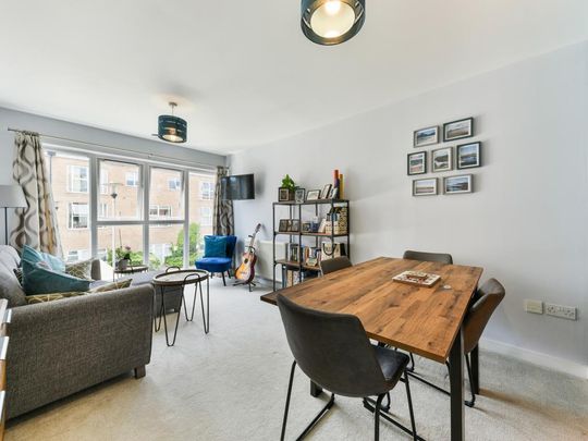 Park Road, London - Photo 1