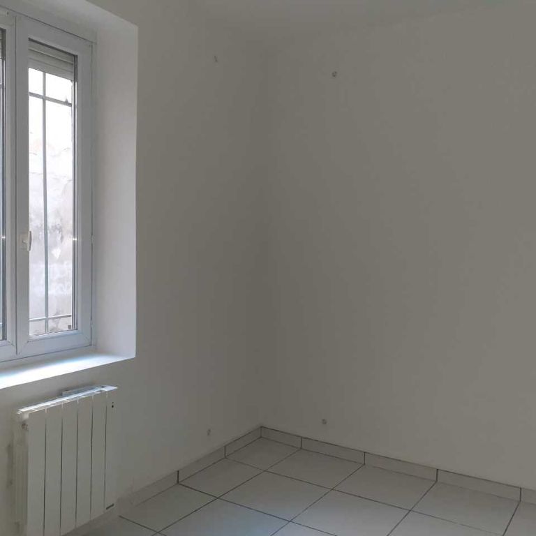 NÎMES - QUARTIER VINCENT FAÏTA - APPARTEMENT TYPE 2 DE 30.73M², - Photo 1