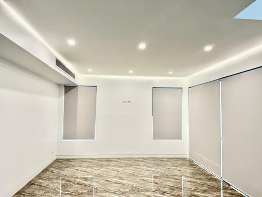 Brand New Luxury Double Storey Home - Photo 1