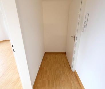 Moderne 1-Zimmer-Wohnung im 11. OG mit toller Weitsicht in Muttenz - Photo 6