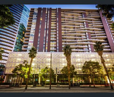 Immaculately presented one bedroom with light and bright northerly ... - Photo 3