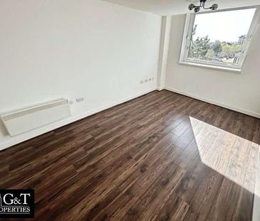 Apartment, Landmark, Waterfront West, Brierley Hill, DY5 - Photo 4