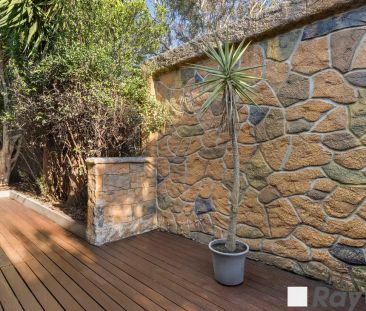 MODERN FAMILY ELEGANCE IN A PREMIUM NARRE WARREN SOUTH LOCALE! - Photo 6