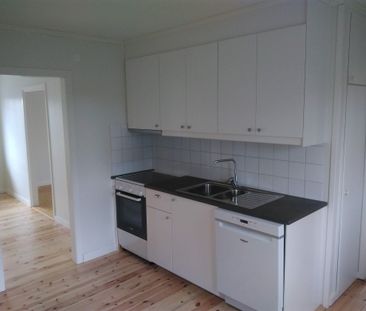 Stenevägen, Kumla - Photo 1
