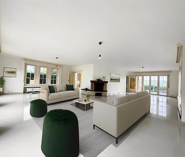 CASALINA Real Estate – VILLA van 340 m² op 5are nabij BSB - Foto 1