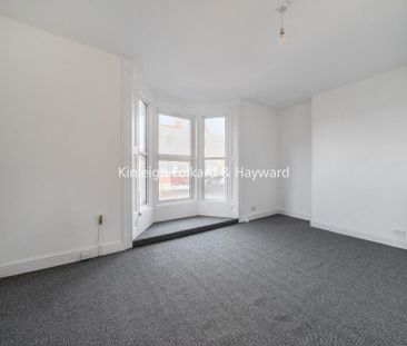 4 bedroom flat to rent - Photo 2