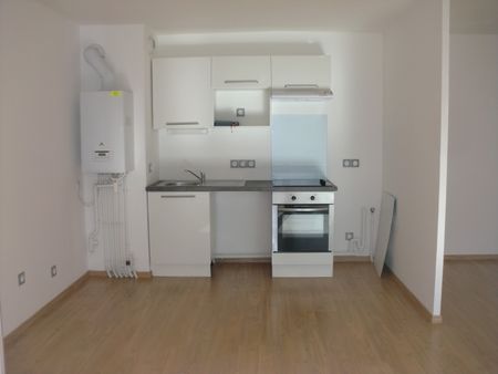 Location Appartement 3 pièces 63m² LOOS 59120 - Photo 2