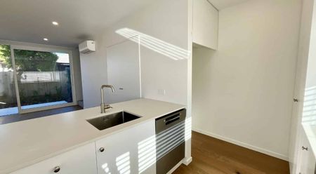 Brand new in Somerfield - Photo 2