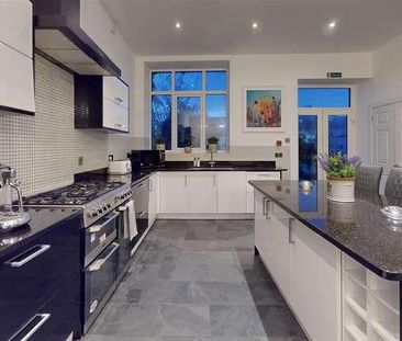 College Avenue, Plymouth, PL4 - Photo 5