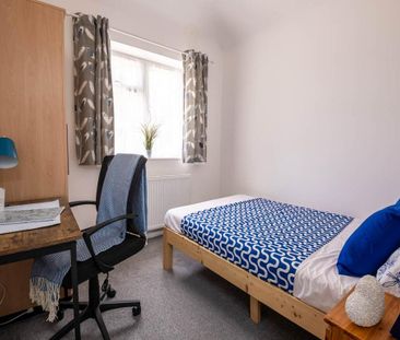 6 bedroom house to rent - Photo 1