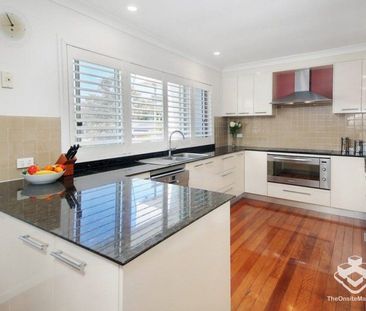4 Bedroom Home. Immaculate Elevated Family Home - Photo 6