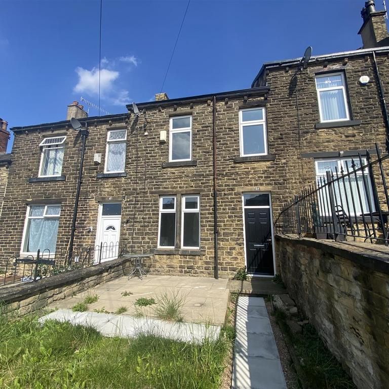 4 bedroom terraced house to rent - Photo 1