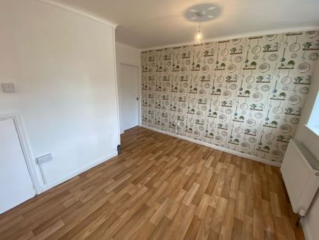 2 Bed Terraced House, Longroyd Street North, LS11 - Photo 3