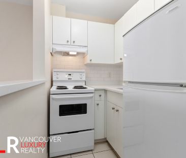 Condo in Downtown Vancouver, BC - Photo 4