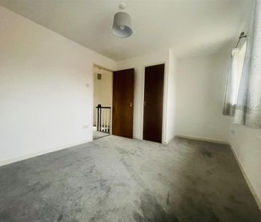 2 bedroom semi-detached house to rent - Photo 3