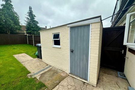 Elizabeth Road - Photo 2