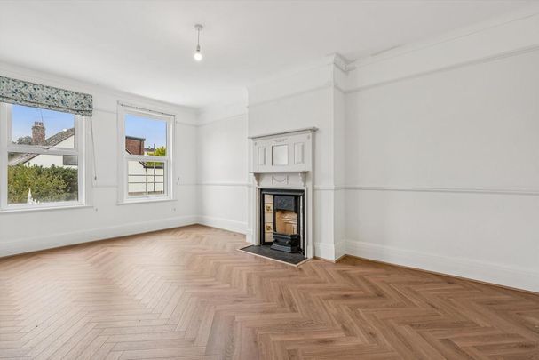 5 bedroom semi-detached house to rent - Photo 1