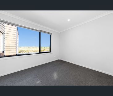 30 Montagna Circuit, Armstrong Creek, Vic 3217 - Photo 3