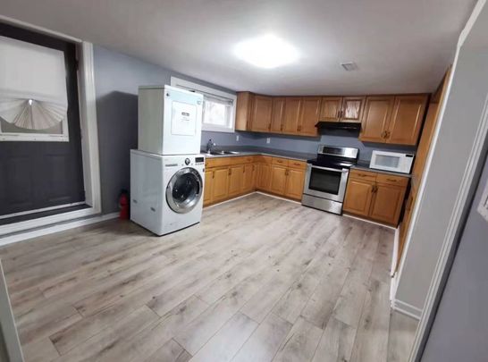 For Lease - 5375 Turney Drive, Mississauga, Ontario - Photo 1