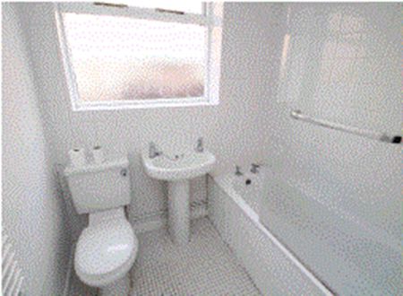 2 Bed Terraced House, Stanley Avenue, NG7 - Photo 4