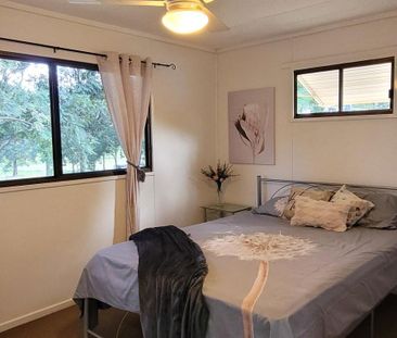 4 Bedroom Renovated and Furnished Home! - Photo 4