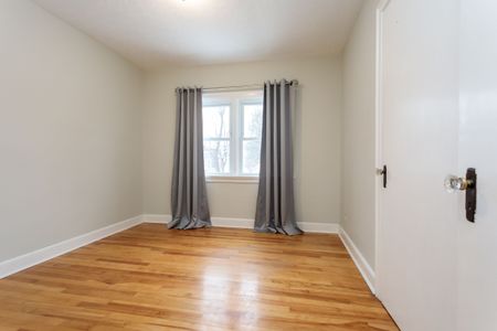 For Lease - 225 PLEASANT PARK Road, Alta Vista and Area, Ontario - Photo 2