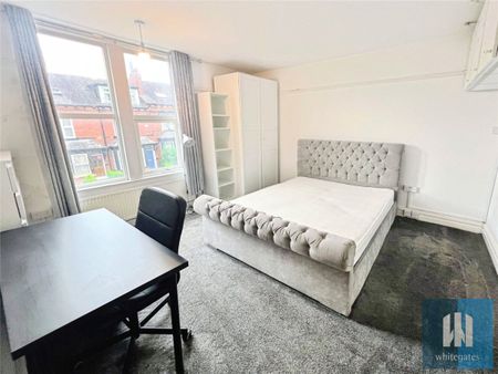 Burchett Grove, Woodhouse, Leeds, LS6 - Photo 2